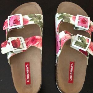 Women’s sandals size 6.5